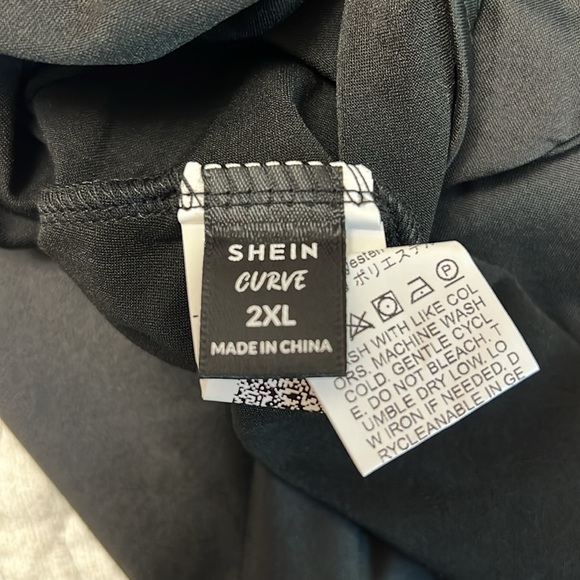 SHEIN Black Tank w/Flag 2XL - Picture 3 of 3